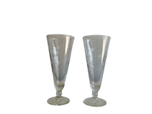 Load image into Gallery viewer, Vintage Polka Dot Flute Glass