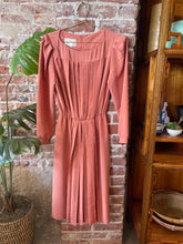 Load image into Gallery viewer, Pleated Pink Dress