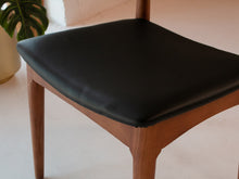 Load image into Gallery viewer, Williamsburg Chair