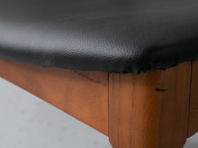 Load image into Gallery viewer, Williamsburg Chair