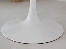 Load image into Gallery viewer, Oval 60” Daisy Dining Table