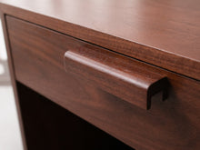 Load image into Gallery viewer, Sunbeam Exclusive Boston Credenza