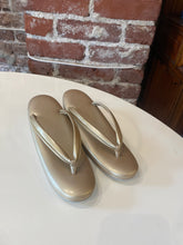 Load image into Gallery viewer, Vintage Golden Geta Sandals