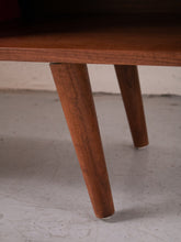 Load image into Gallery viewer, Sunbeam Exclusive Boston Credenza