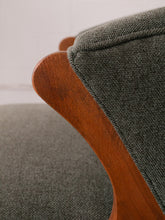 Load image into Gallery viewer, Park Avenue Chair in Pesto