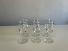 Load image into Gallery viewer, Set of 6 Wine Glasses