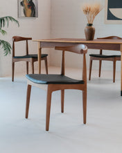 Load image into Gallery viewer, Williamsburg Chair