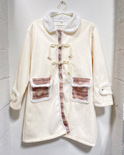 Load image into Gallery viewer, Lightweight Cream Jacket with Toggle Buttons (4)
