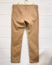 Load image into Gallery viewer, J.Crew Slim Chinos (32x32)
