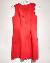 Load image into Gallery viewer, J. Crew Coral Scalloped Shift Dress (0)
