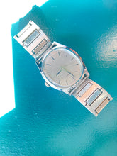 Load image into Gallery viewer, 70s Silver Tone Timex wind up
