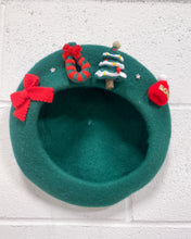Load image into Gallery viewer, Green Christmas Beret

