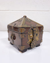 Load image into Gallery viewer, Vintage Treasure Trinket Box
