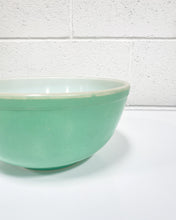 Load image into Gallery viewer, Medium Vintage Green Pyrex Bowl
