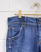 Load image into Gallery viewer, Hudson Jeans (30)
