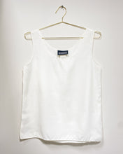 Load image into Gallery viewer, Vintage White Tank Top (M)
