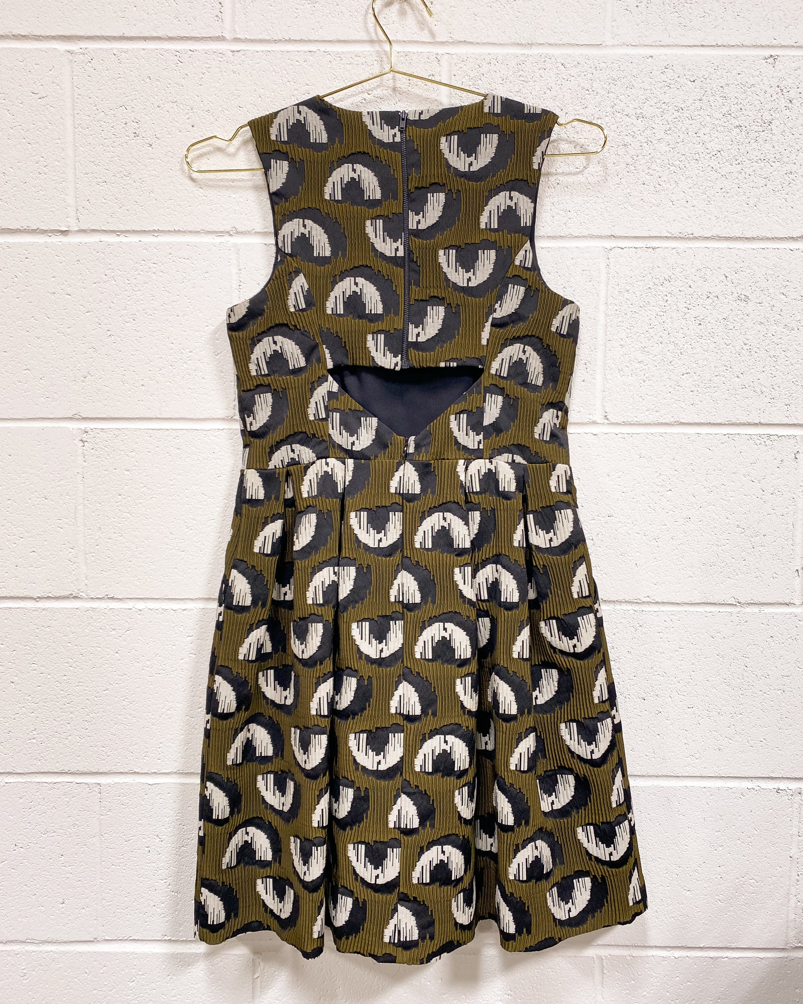 Graphic Olive Green Dress with Pockets and Peekaboo Back(4) Sunbeam Vintage Graphic Olive Green Dress with Pockets and Peekaboo Back(4) Sunbeam Vintage