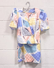 Load image into Gallery viewer, Vintage 2 Piece Pastel Blouse and Skirt Set (4)
