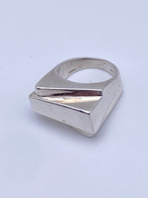 Load image into Gallery viewer, Sleek Modernist Offset Sterling Ring
