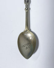 Load image into Gallery viewer, Canadian Mountie Souvenir Spoon
