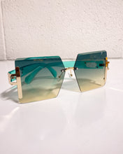 Load image into Gallery viewer, Green Diva Sunnies
