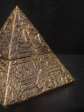 Load image into Gallery viewer, Pyramid Trinket Box
