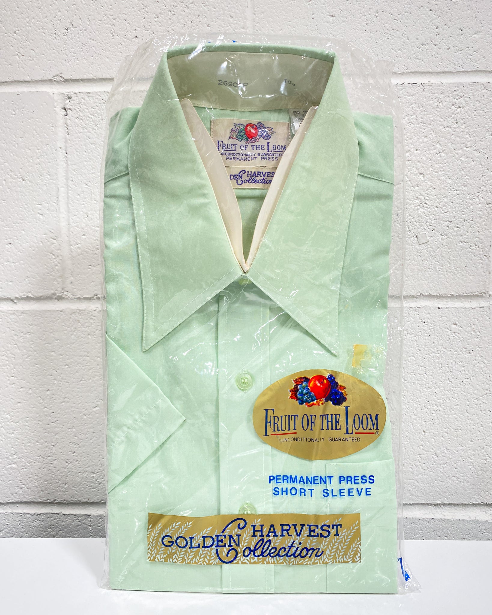 Vintage Fruit of the Loom Perm Press Short Sleeve Shirt (16A) Sunbeam Vintage Vintage Fruit of the Loom Perm Press Short Sleeve Shirt (16A) Sunbeam Vintage