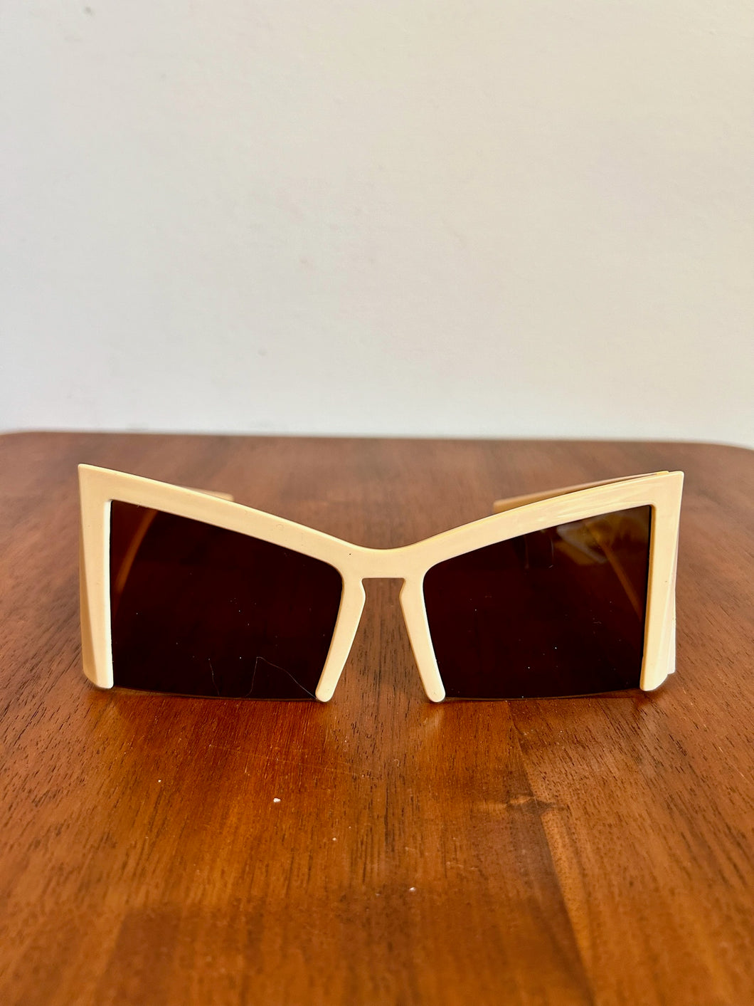 Cream Butterfly Frame Sunnies