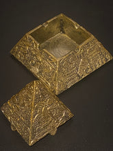 Load image into Gallery viewer, Pyramid Trinket Box
