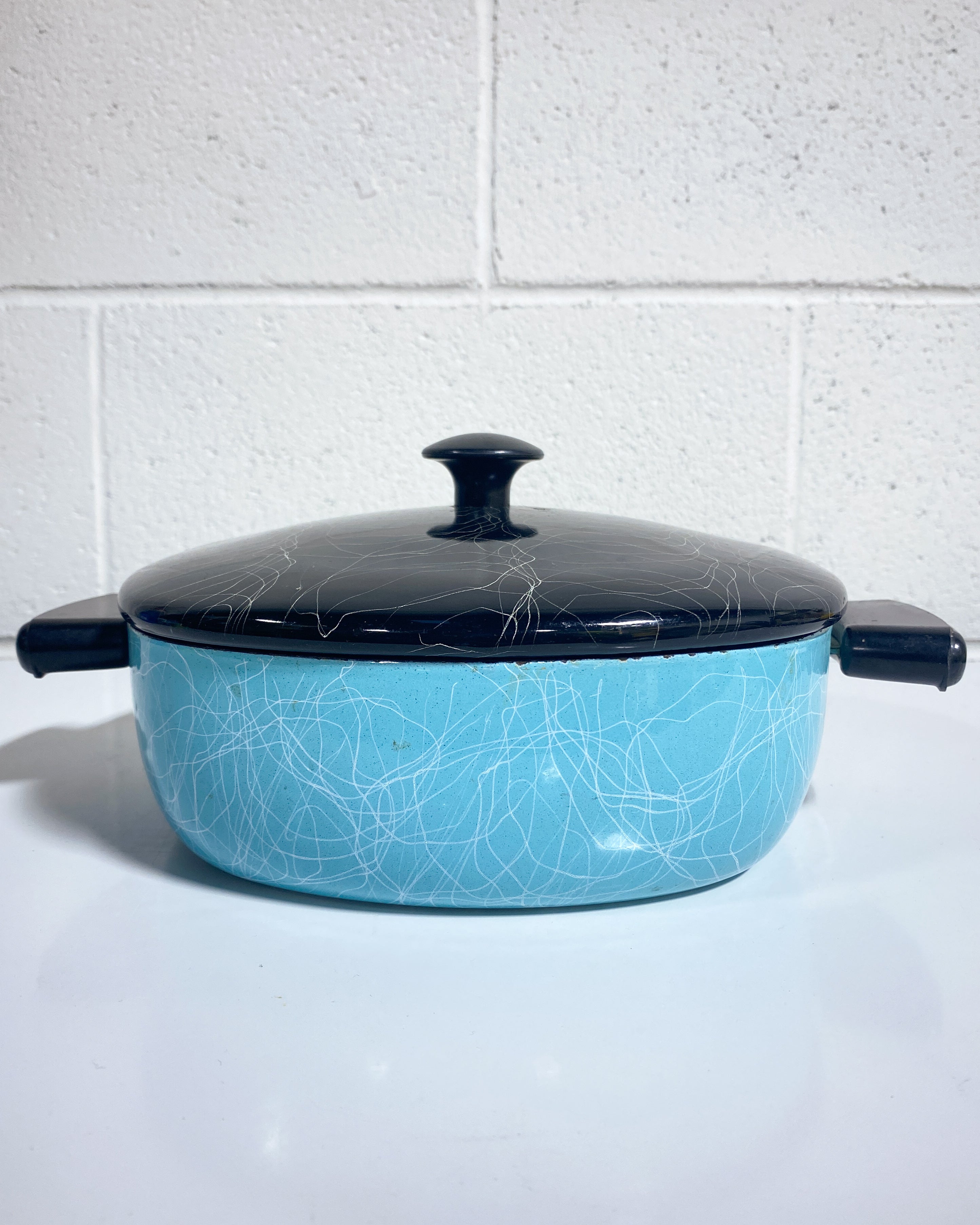 Vintage Turquoise Serendipity Spaghetti Drizzle Enamel Pot with