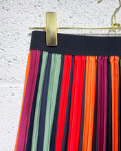 Load image into Gallery viewer, Rainbow Pleated Skirt (L)

