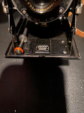 Load image into Gallery viewer, Zeiss Ikon Bellow Camera with Leather Case
