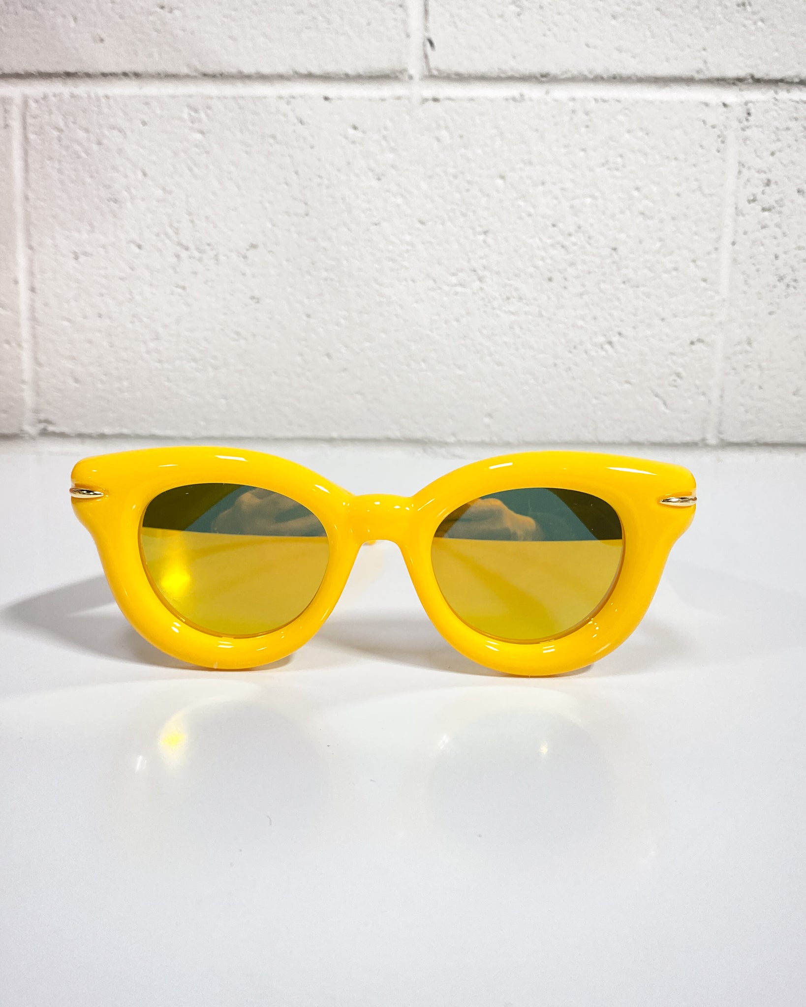 Sunglasses - reflective yellow