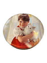 Load image into Gallery viewer, Girl with Kitten Round Box
