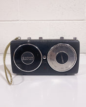 Load image into Gallery viewer, Vintage Craig Radio
