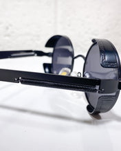 Load image into Gallery viewer, Black Round Sunnies with Wire Detail
