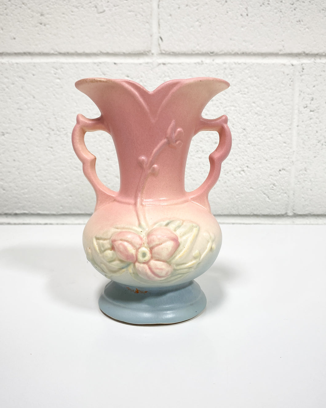 Vintage Hull Art W1 5-1/2 Vase