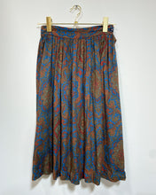 Load image into Gallery viewer, Vintage Paisley Skirt (S)
