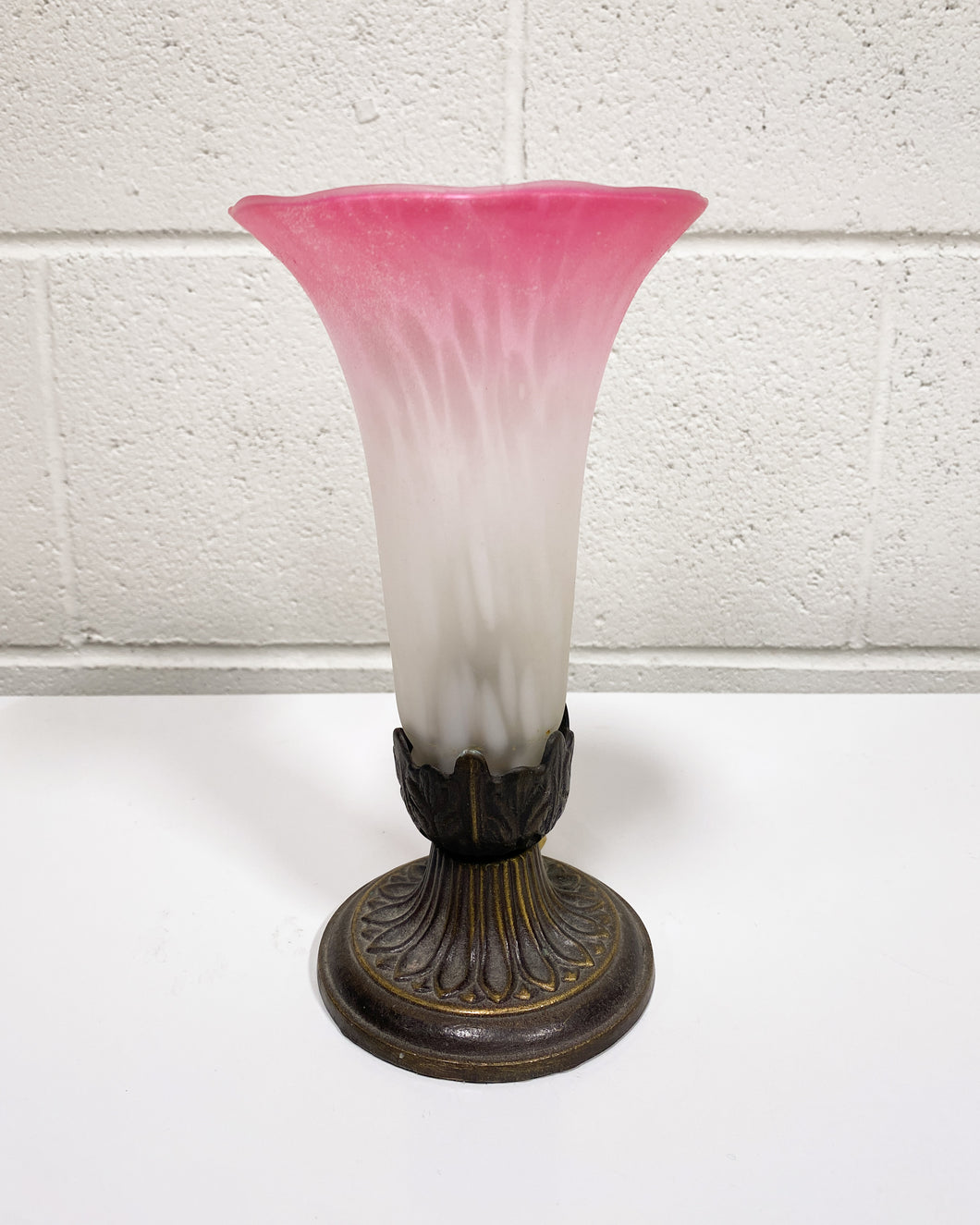 Vintage Lily Accent Lamp