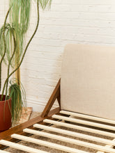 Load image into Gallery viewer, Brooklyn Queen Size Bed
