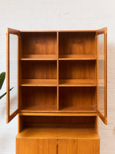 Load image into Gallery viewer, Teak Danish Vintage Bookshelf
