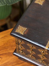 Load image into Gallery viewer, Brass Vintage Hammered Box
