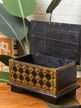 Load image into Gallery viewer, Brass Vintage Hammered Box
