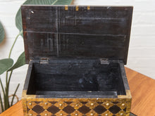 Load image into Gallery viewer, Brass Vintage Hammered Box
