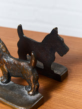 Load image into Gallery viewer, Scotty Dog Bookends

