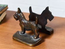 Load image into Gallery viewer, Scotty Dog Bookends
