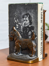 Load image into Gallery viewer, Scotty Dog Bookends
