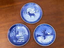 Load image into Gallery viewer, Royal Copenhagen Christmas plate from 1944
