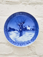 Load image into Gallery viewer, Royal Copenhagen Christmas plate from 1944
