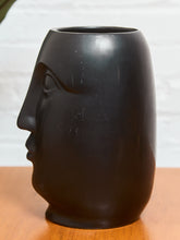 Load image into Gallery viewer, Adler Style Face Vase
